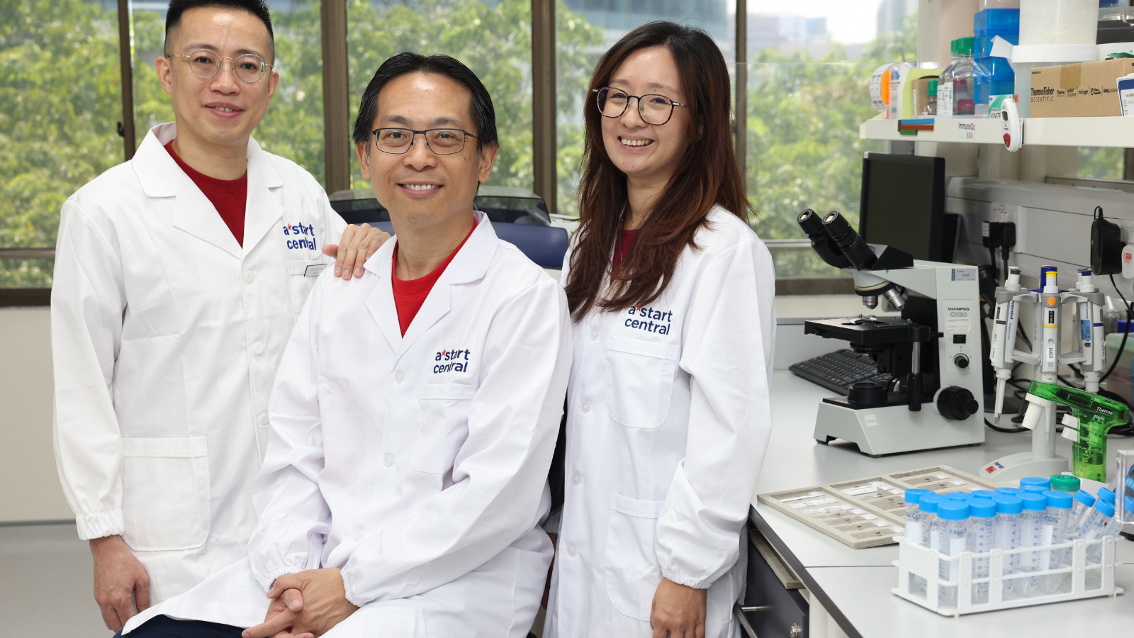 ImmunoQs’ Jeffrey Lim, chief commercial officer; Dr Loo Lit-Hsin, chief executive officer; and Joey Lee, chief operations officer. 