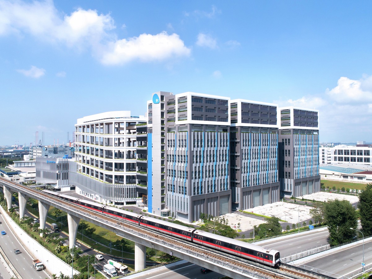 JTC Space @ Tuas is a first-of-its-kind building that caters to a diverse range of industries.