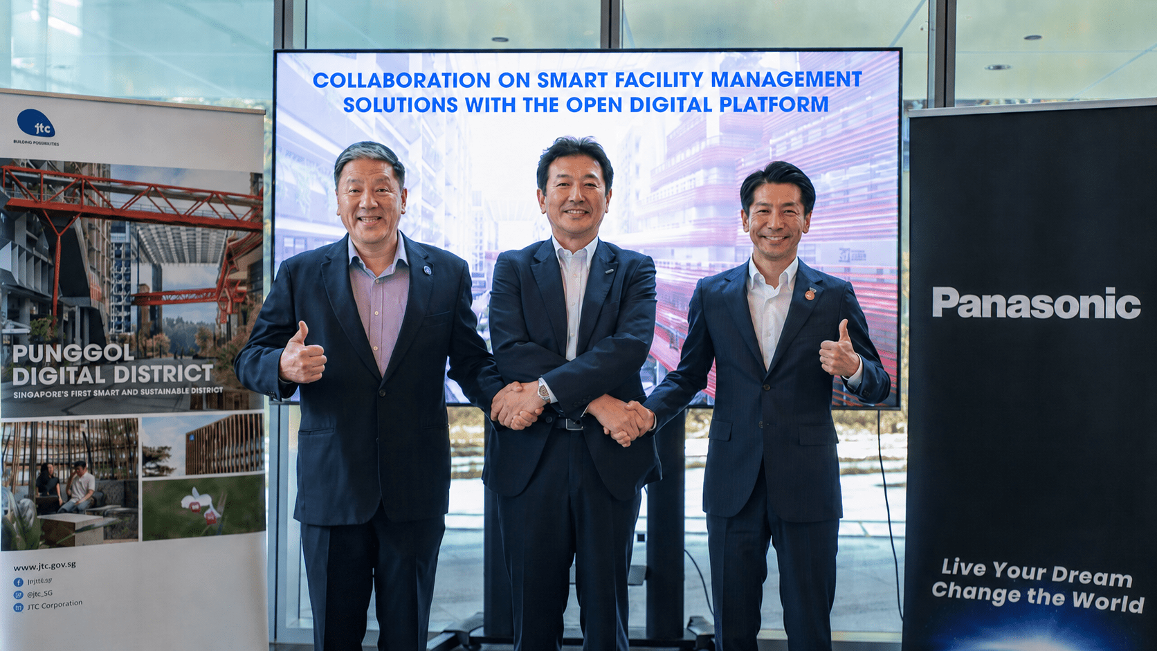 Mr David Tan (left), Assistant CEO of JTC, Mr Masaaki Isoda (centre), Chief Technology officer of Panasonic EW, and Mr Takeshi Ando (right), Managing Director of Panasonic R&D Center Singapore, at the signing ceremony at Punggol Digital District.