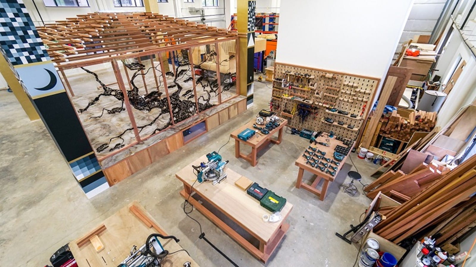 mFac, an experimental co-sharing makerspace