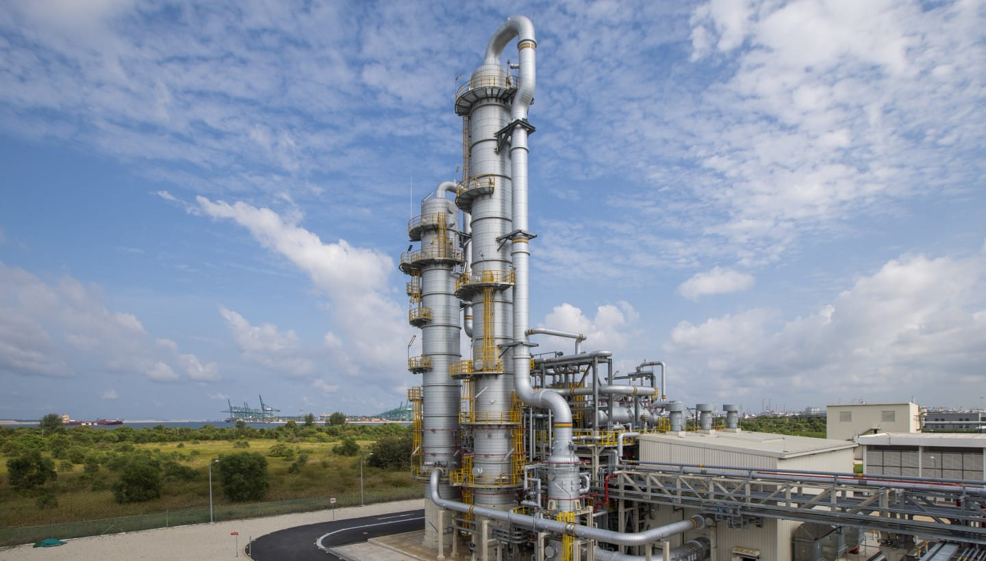 New world-scale alkoxides plant by Evonik inaugurated on Jurong Island.