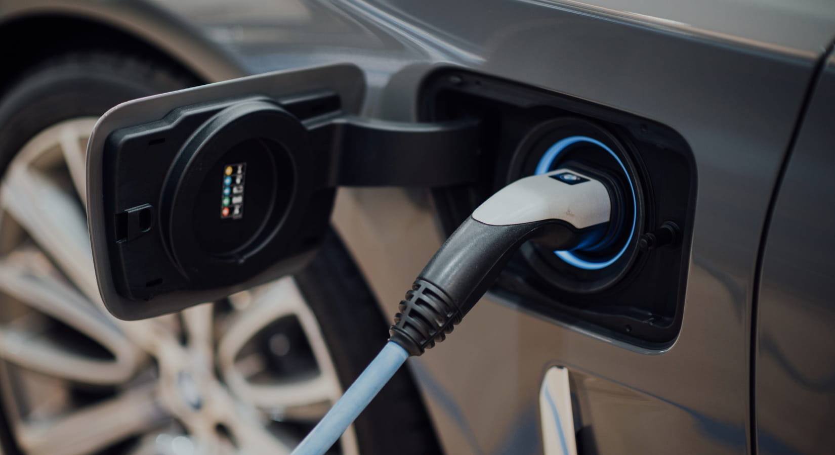 Here's what to know about Singapore's electric vehicle movement.